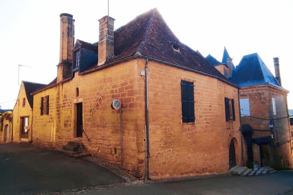 Demeure Du Xiiie-Xive S. Dans La Cite Medievale. Gourdon Zewnętrze zdjęcie