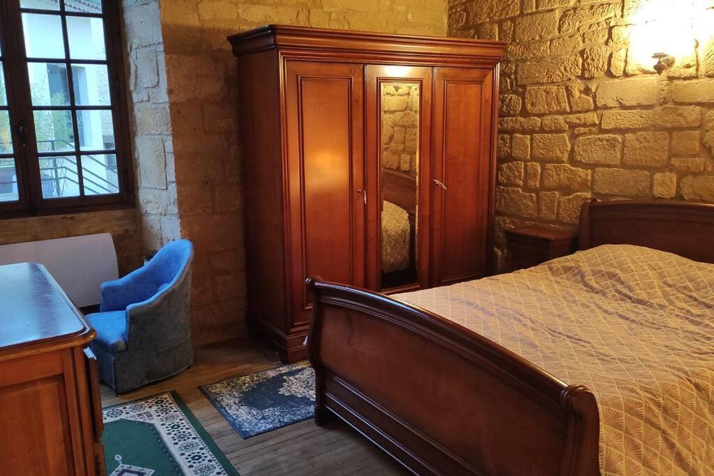 Demeure Du Xiiie-Xive S. Dans La Cite Medievale. Gourdon Zewnętrze zdjęcie